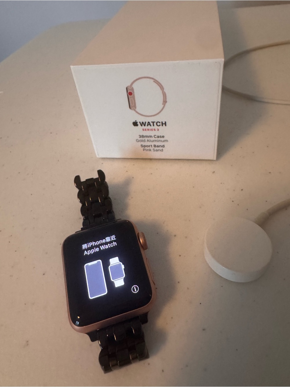 Apple Watch Series 3 Gold Aluminum with Black Kate Spade Link Band